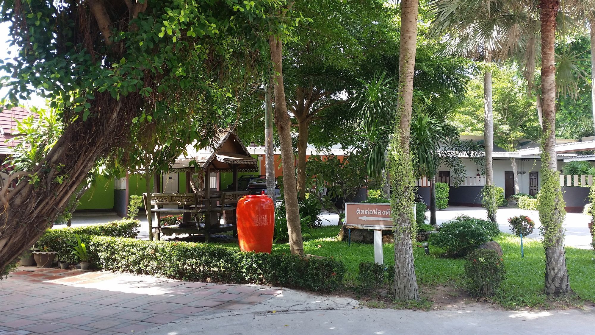 Paradise Resort Ban Nong Pla Lai Exterior photo